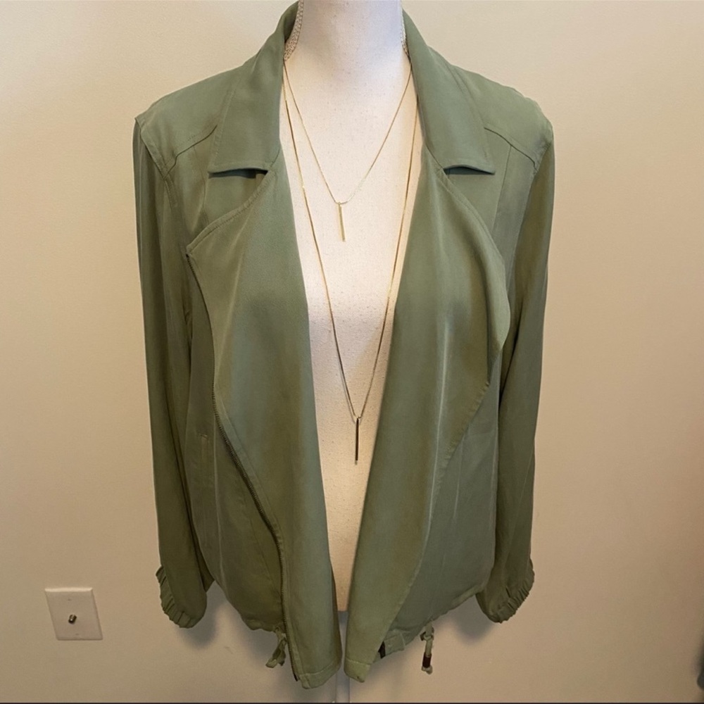 Kaari Blue Jacket *NEW*  XL